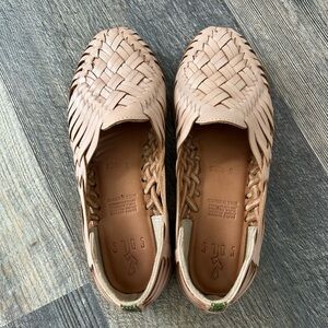 SOLS Light Pink Woven Leather Flats size 8
